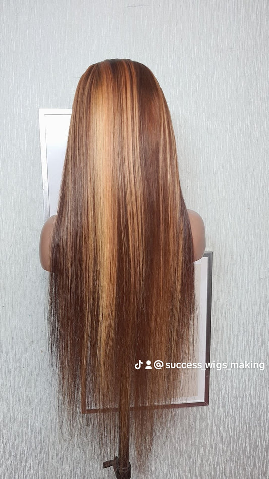 Full frontal piano Straight