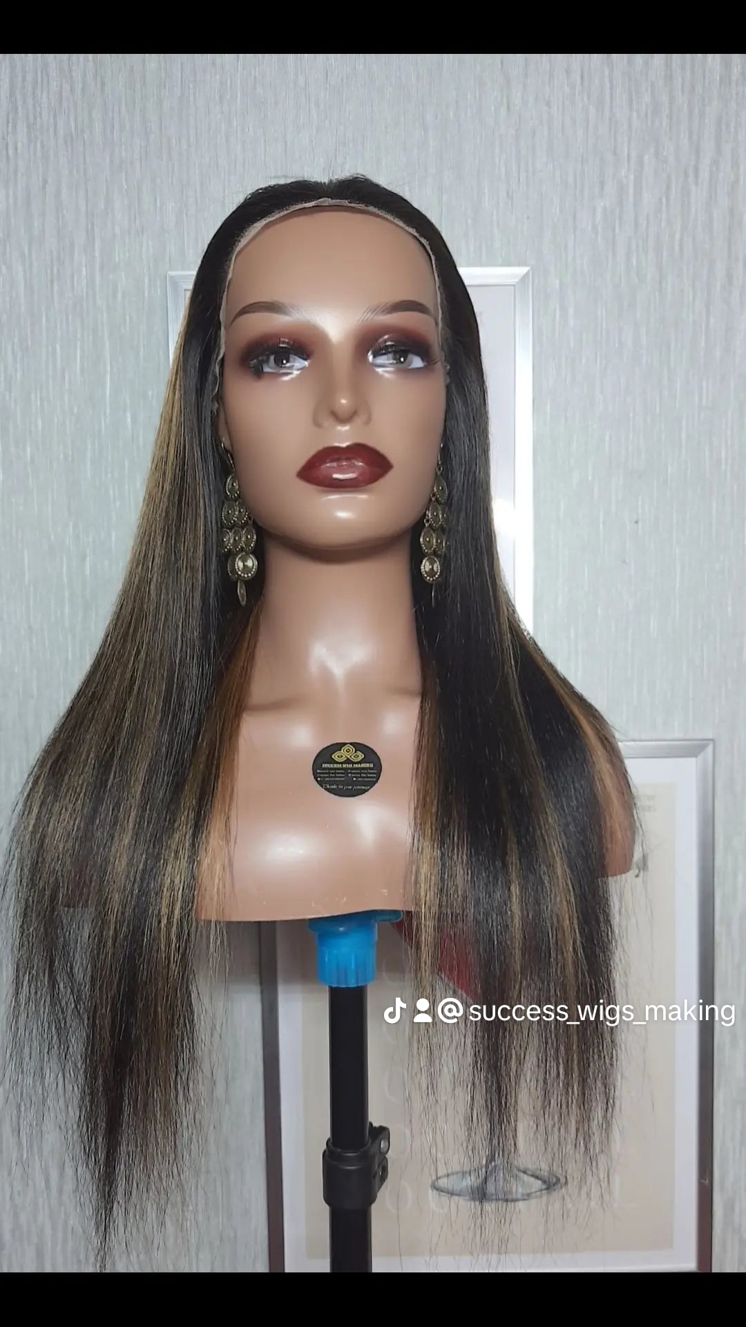 Full frontal wig